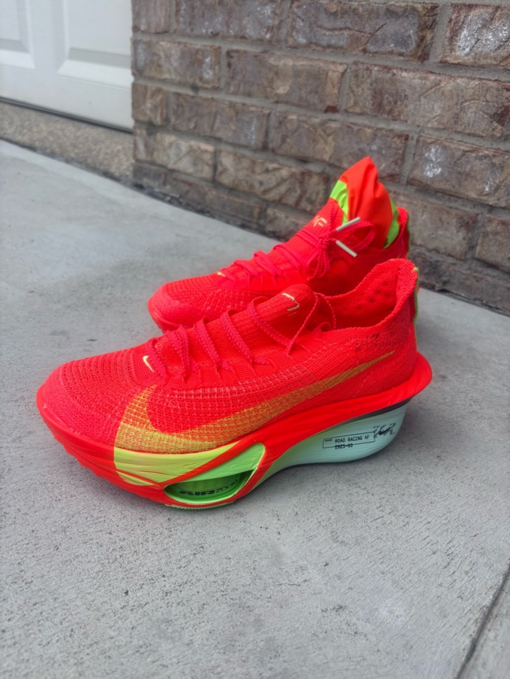 Nike Air Zoom Alphafly Next %3 bright crimson road racers. Carbon plate! Size 7